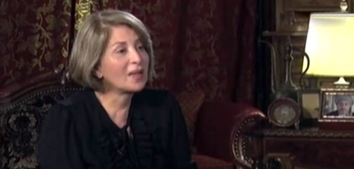 بوسي في اللقاء