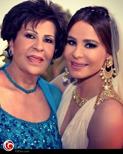 كارول سماحة ووالدتها