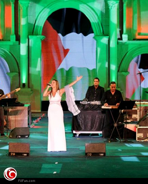 كارول تبرعت بريع حفلها في الجزائر لصالح أطفال غزة