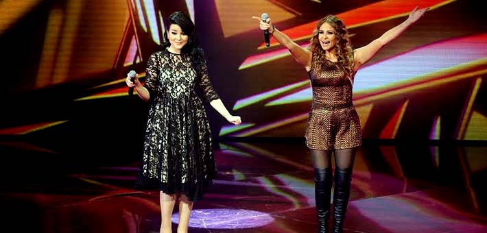 كارول سماحة مع الطالبةالمغربية حنان الخضر على مسرح ستار أكاديمي 11