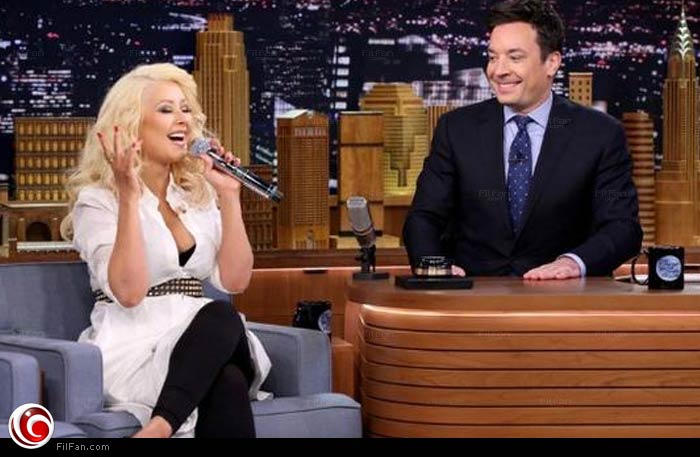 كريستينا أجيليرا تقلد سبيرز وشاكيرا