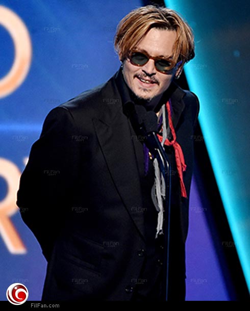 هل كان جوني ديب مخمورا على المسرح؟