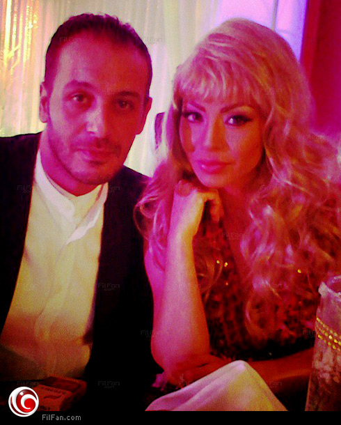 دوللي شاهين وزوجها