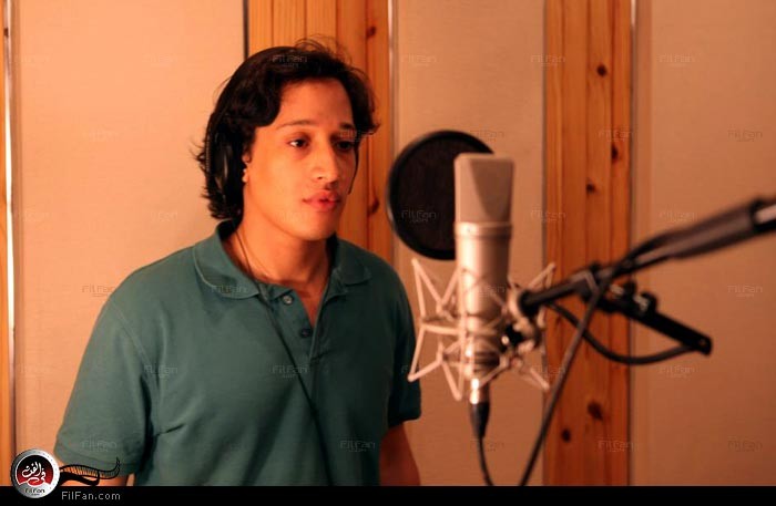 أحمد الحجار أثناء تسجيل الأغنية