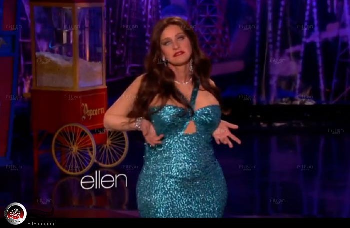 إيلين وهي تقلد صوفيا