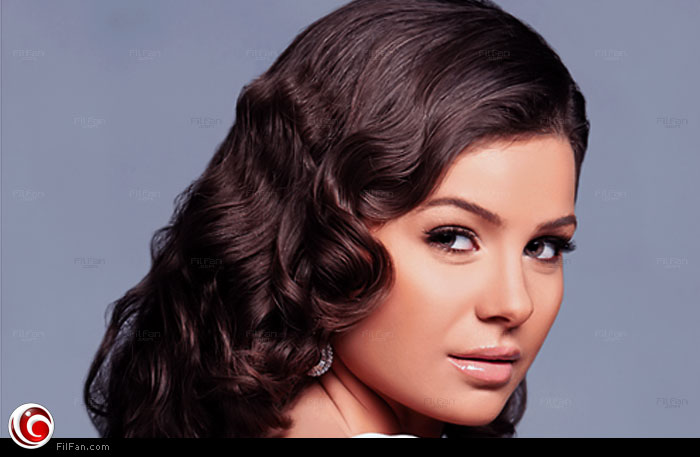 يسرا اللوزي