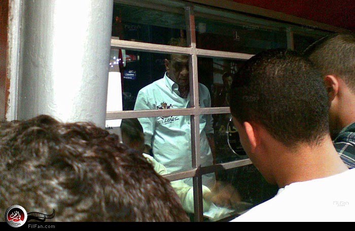 السبكي في شباك دار عرض سينمائي