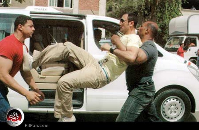 محمد شوقي في مشهد من الفيلم