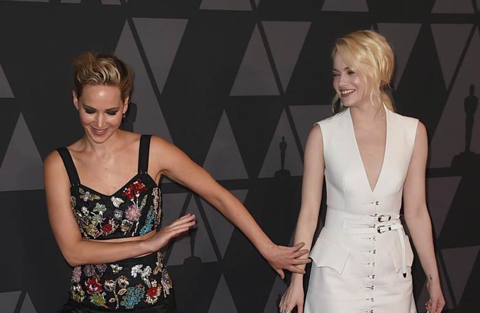 إيما ستون وجينيفر لورانس