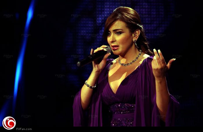 فرح يوسف تتألق في غناء القدود الحلبية