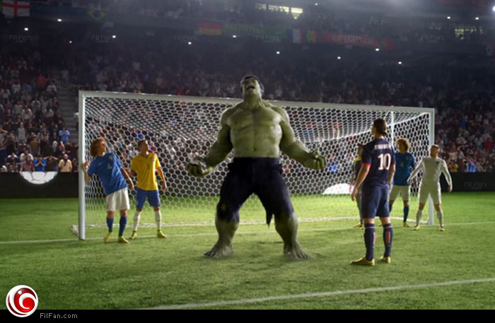ظهور البطل الخارق &quot;HULK&quot; في الإعلان وسط إبراهيموفيتش وديفيد لويز