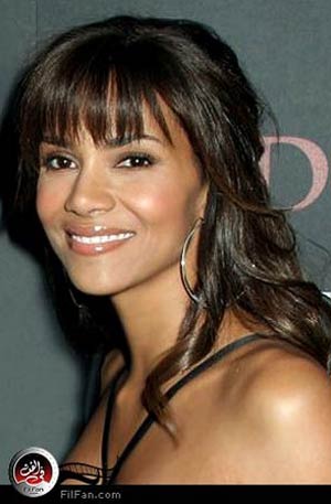 النجمة هال بيري