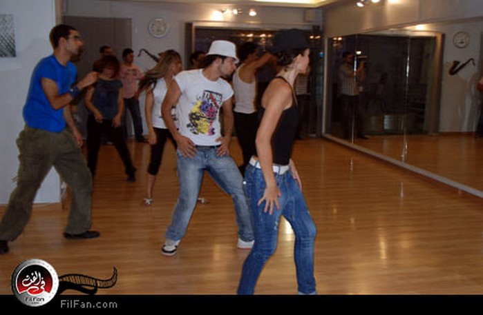 بروفات الراقصين في حفل حماقي