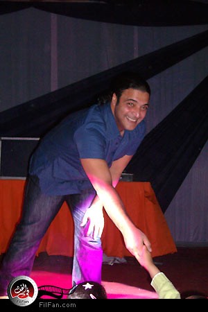 حميد الشاعري في حفل المدرسة الإنجليزية