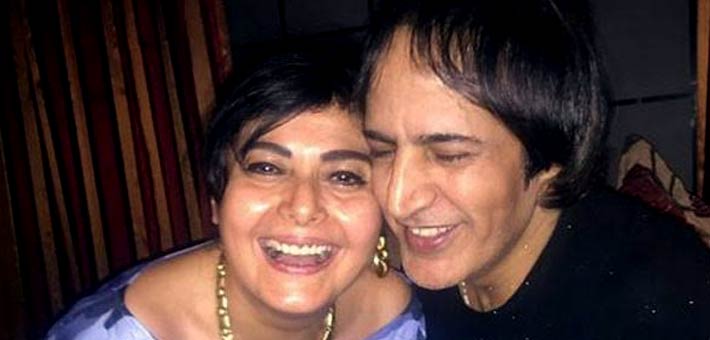 هندية وخطيبها عائد المنشد