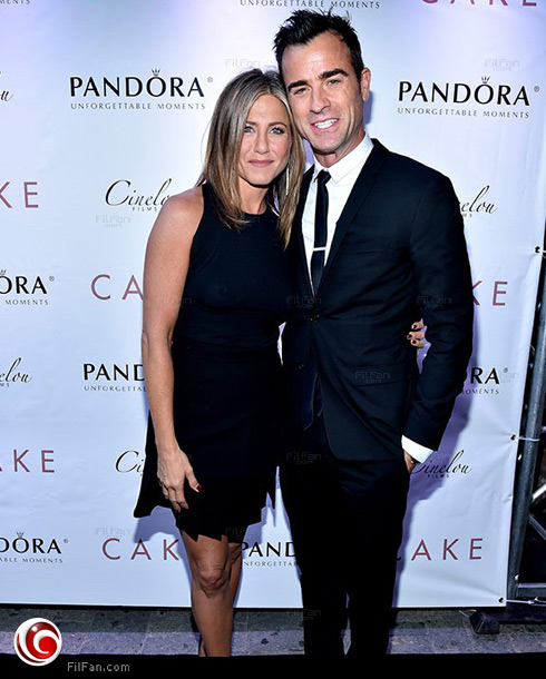 جينفر أنيستون مع خطيبها جستين ثيرو بمهرجان &quot;تورونتو&quot;