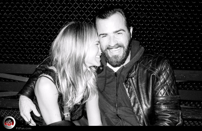 جينيفر أنستون مع حبيبها الجديد جستن ثيروكس