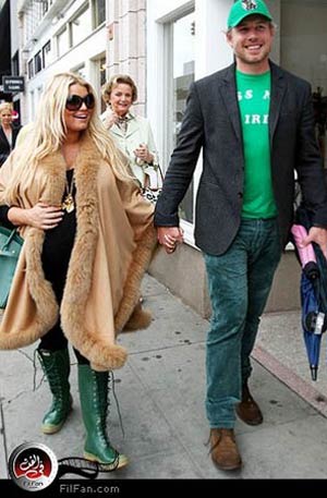 جيسيكا سيمبسون وخطيبها إريك جونسون 