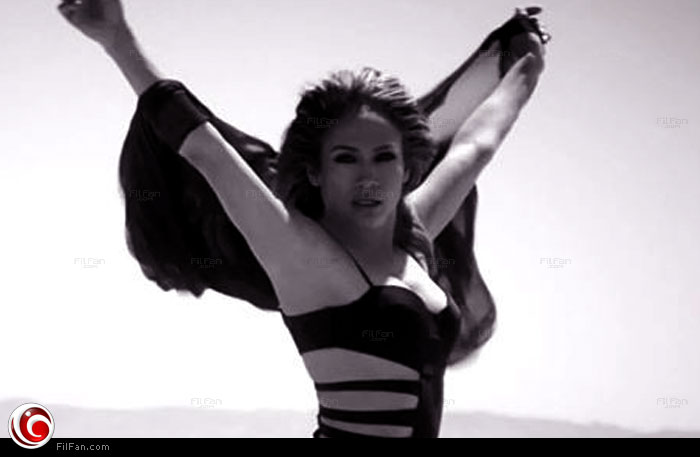 جينفر لوبيز بلقطة من فيديو كليب &quot;First Love&quot;