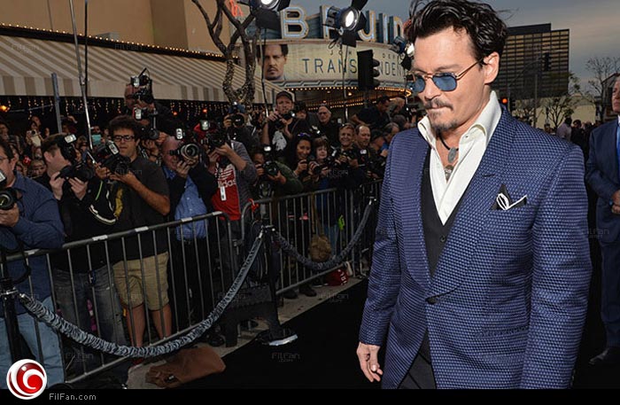 جوني ديب في افتتاح فيلمه &quot;Transcendence&quot;.
