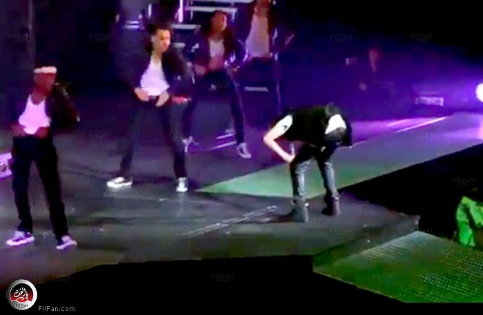 بيبر على المسرح