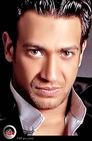 المذيع خالد حمزاوي