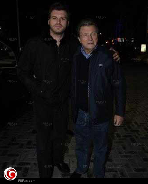 مهند ووالده