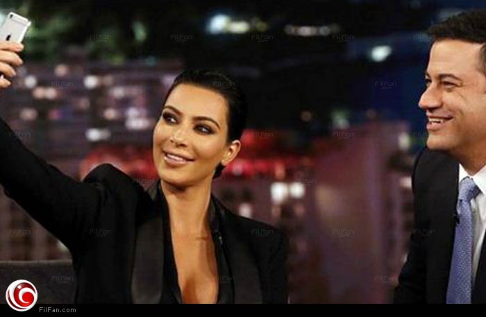 كيم كارداشيان تعلم جيمي كيمل التقاط Selfie مثالية