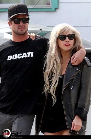 جاجا وصديقها