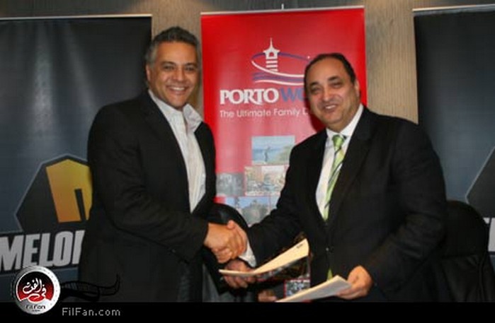 جمال مروان أثناء توقيع العقد