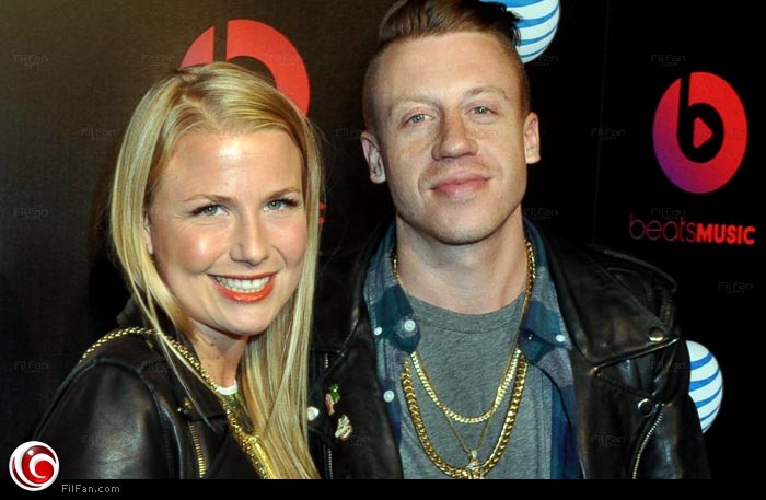 ماكليمور وخطيبته