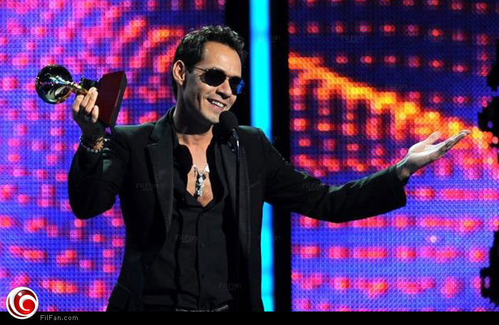 مارك أنتوني يتسلم جائزة الجرامي اللاتينية