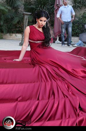 مروة نصر في لقطة من كليب "الله يسامحني"