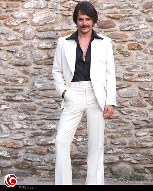 محمد جونسور في إطلالة من السبعينات