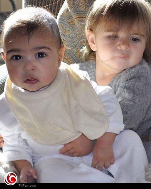 طفلة كيم كارداشيان مع ابنة خالتها