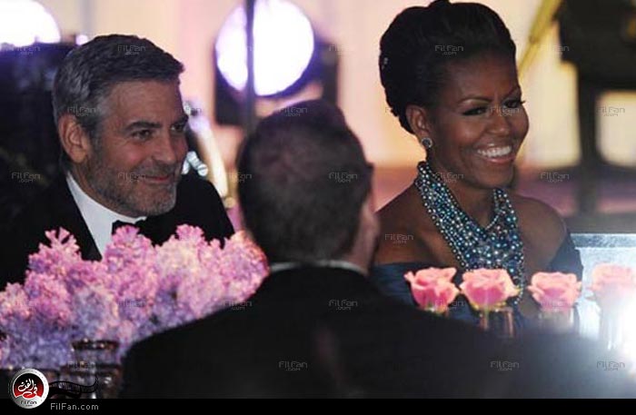 ميشيل أوباما مع جورج كلوني في احتفالية قديمة