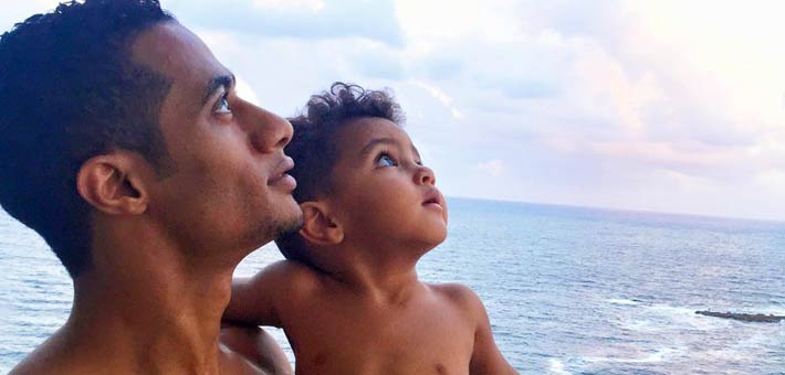 محمد رمضان وابنه علي