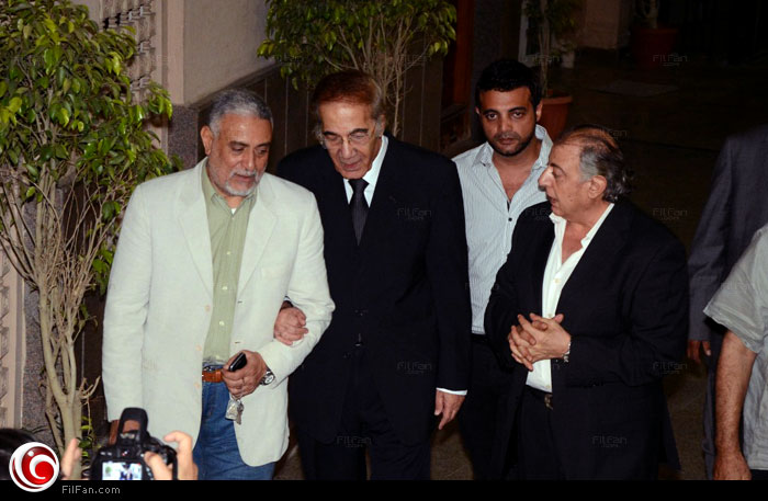 محمود ياسين في عزاء خليل مرسي