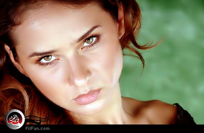 أصول نيللي كريم الروسية تساهم في تكريمها