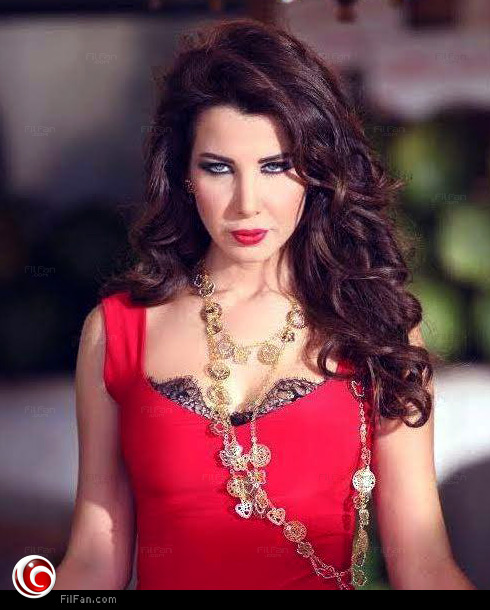 نانسي عجرم في كليب &quot;ما تيجي هنا&quot;