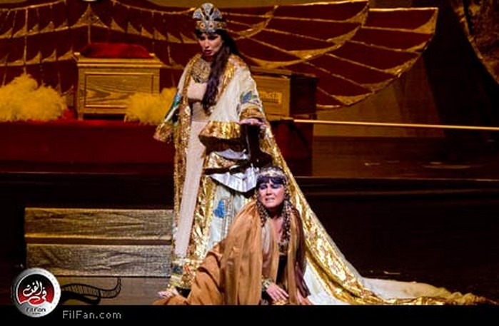 عايدة تعود لمصر من جديد