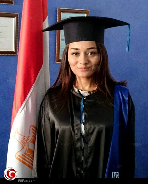 راندا البحيري بعد حصولها على الدبلومة