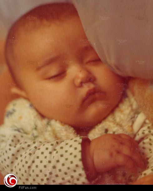 راندا البحيري وهي طفلة رضيعة