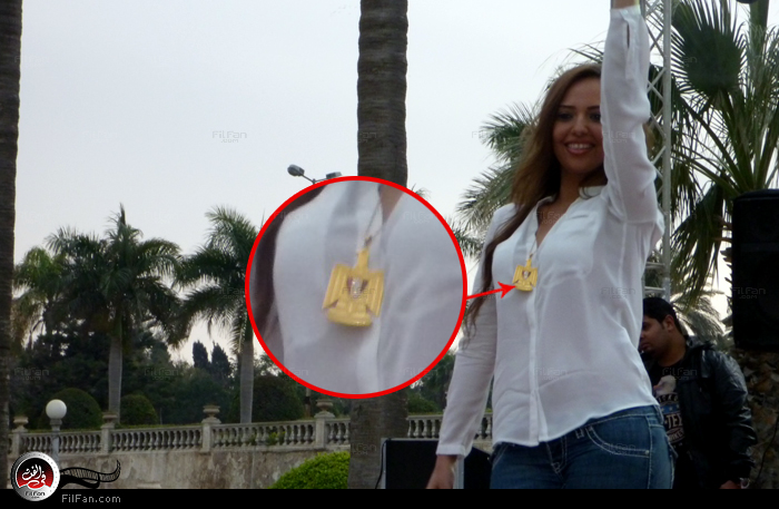 راندا تحتفل وترتدي نسر الجمهورية