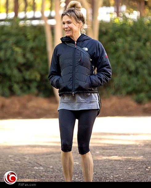 رينيه زيلويجر بدون ماكياج