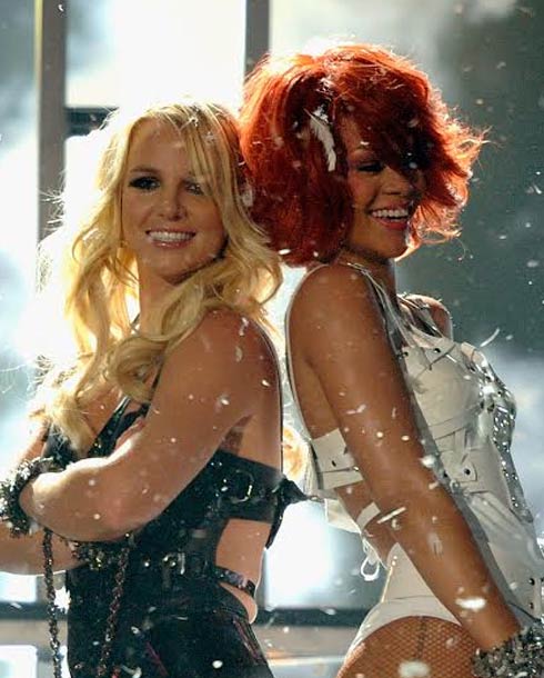 ريانا وبريتني سبيرز