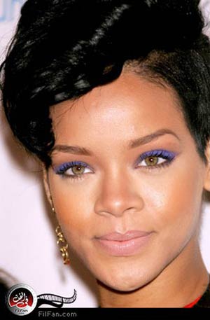 المطربة السمراء ريهانا