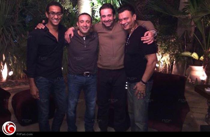 السقا بصحبة كريم عبد العزيز ومروان حامد وعباس أبو الحسن