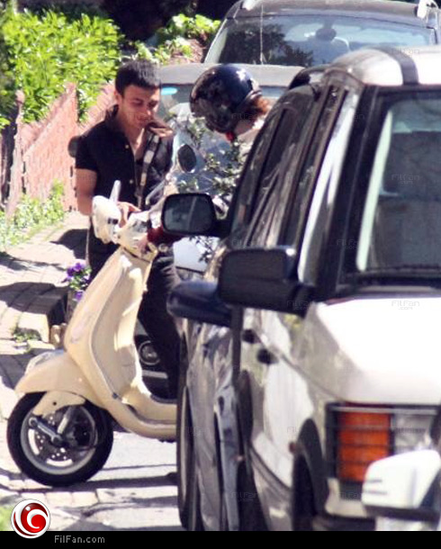 يبدو أنها لم تتدرب جيدا على ذلك!