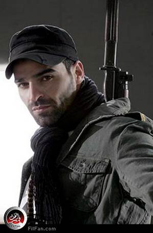 الهرمونات قتلت العارض الوسيم